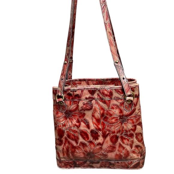 Vintage Brahmin Red Floral Embossed Leather Shoulder Bag w/ Interior Storage - Picture 2 of 14